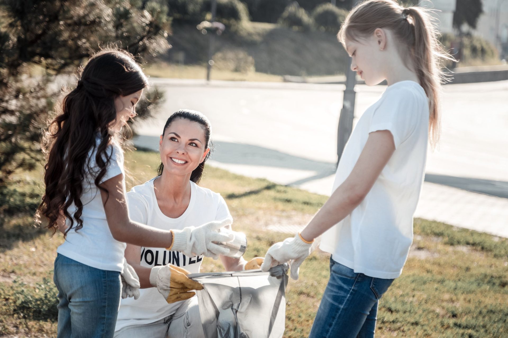 Mom and Daughters Cleanup
