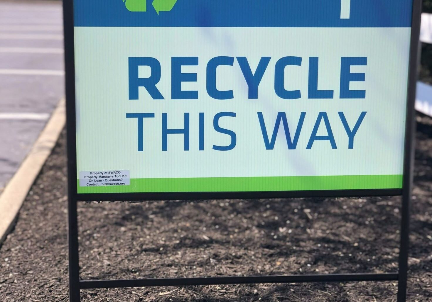 Recycle This Way Arrow Yard Sign