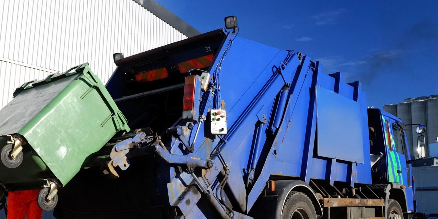 waste hauler (2)